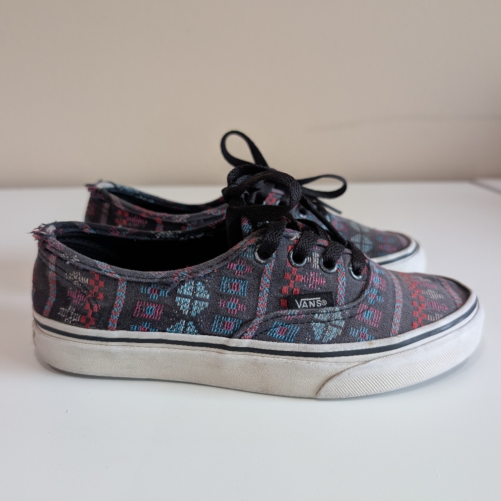 Vans Authentic Off the Wall Lace Up Multi Colors Shoe Men’s 3.5 Women’s 5